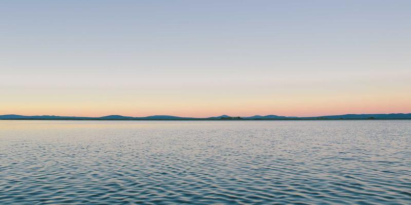 北京电信大数据中心绿色节能技术：PUE优化与碳中和背景下的可持续发展实践